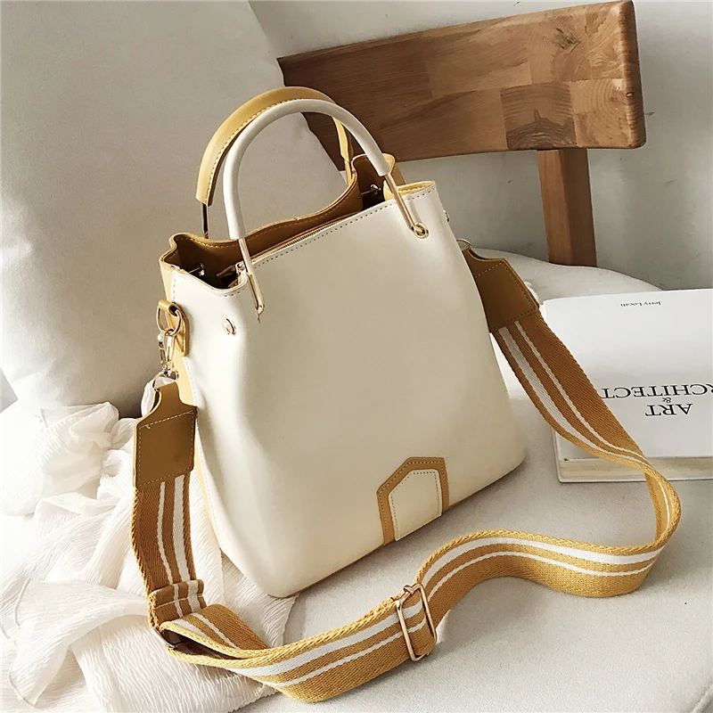 Burminsa Wide Strap Soft Bucket Shoulder Bags For Women Korean Style Metal Handle PU Leather Ladies Messenger Bags Summer 2020
Burminsa Wide Strap Soft Bucket Shoulder Bags For Women Korean Style Metal Handle PU Leather Ladies Messenger Bags Summer 2020