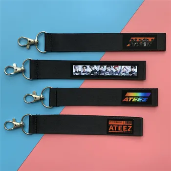 1pcs Kpop ATEEZ Mobile Phone Strap Name Laser Keychain Mobile Phone Bag Package Pendant Key chain k-pop ATEEZ
1pcs Kpop ATEEZ Mobile Phone Strap Name Laser Keychain Mobile Phone Bag Package Pendant Key chain k-pop ATEEZ