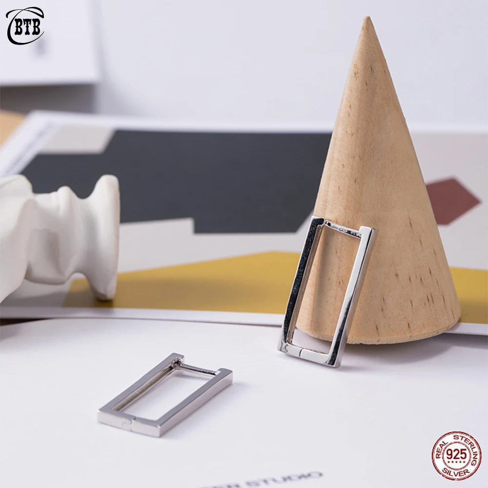 New Arrival INS Simple Geometric Square Hoop Earrings Trendy Earrings 925 Sterling Silver Women Fashion Jewelry
New Arrival INS Simple Geometric Square Hoop Earrings Trendy Earrings 925 Sterling Silver Women Fashion Jewelry