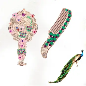 Vintage Vanity Set Mirror Comb Set Peacock Flower Pattern Up Makeup Comb Brass Retro Hand Mirror Mirror Painted Make D0K0
Vintage Vanity Set Mirror Comb Set Peacock Flower Pattern Up Makeup Comb Brass Retro Hand Mirror Mirror Painted Make D0K0