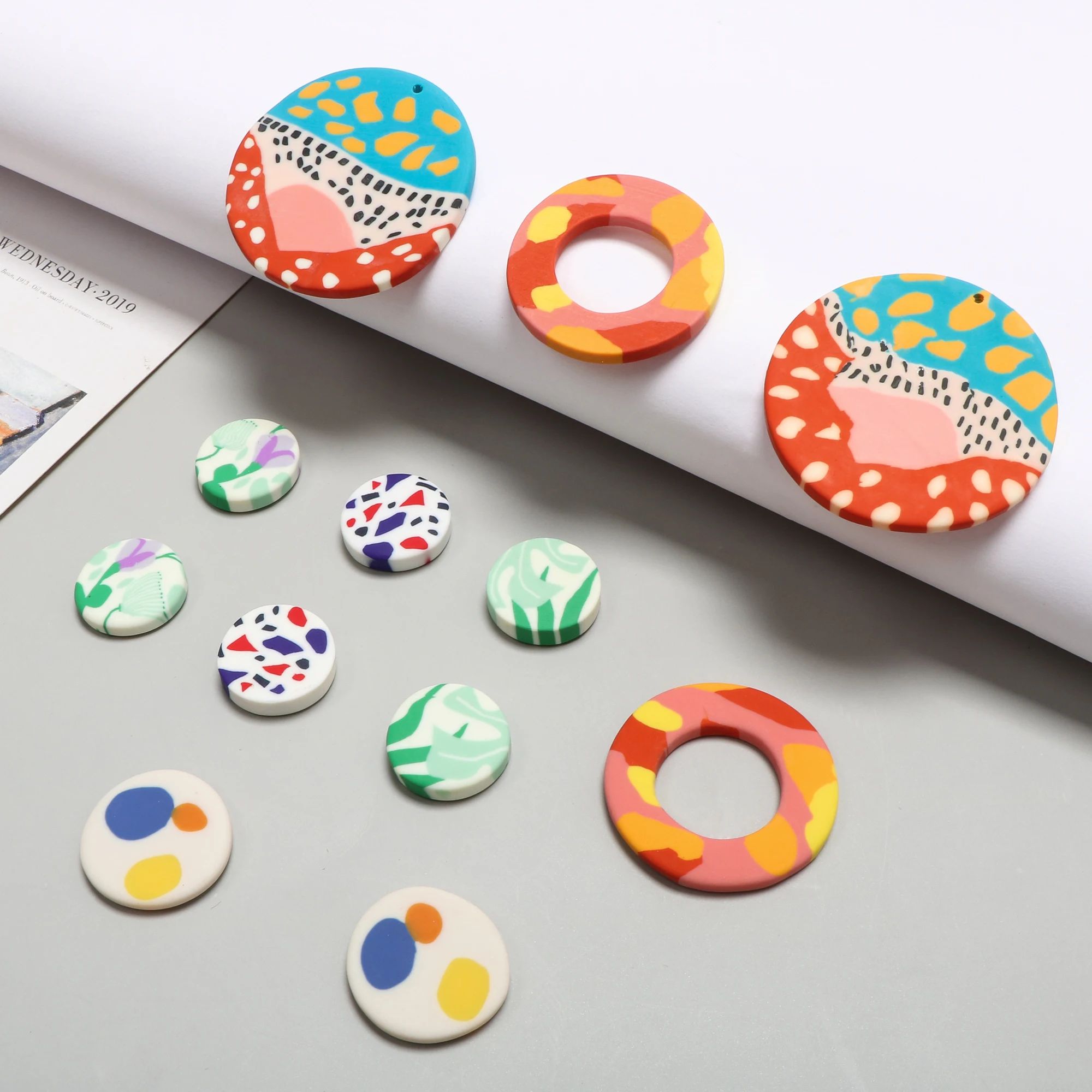 Ins Wind Mo Landi Contrast Irregular Color Piece Soft Ceramic Earring Patch DIY Handmade Jewelry Earring Accessories Materials
Ins Wind Mo Landi Contrast Irregular Color Piece Soft Ceramic Earring Patch DIY Handmade Jewelry Earring Accessories Materials