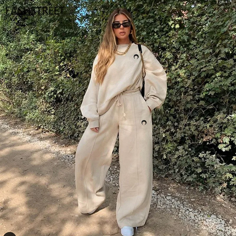 FASHSTREET Casual Sporty Moon Embroidery 2 Piece Set Women 2020 Autumn Clothing Cotton Loose Sweatshirt Drawstring Wide Leg Pant
FASHSTREET Casual Sporty Moon Embroidery 2 Piece Set Women 2020 Autumn Clothing Cotton Loose Sweatshirt Drawstring Wide Leg Pant