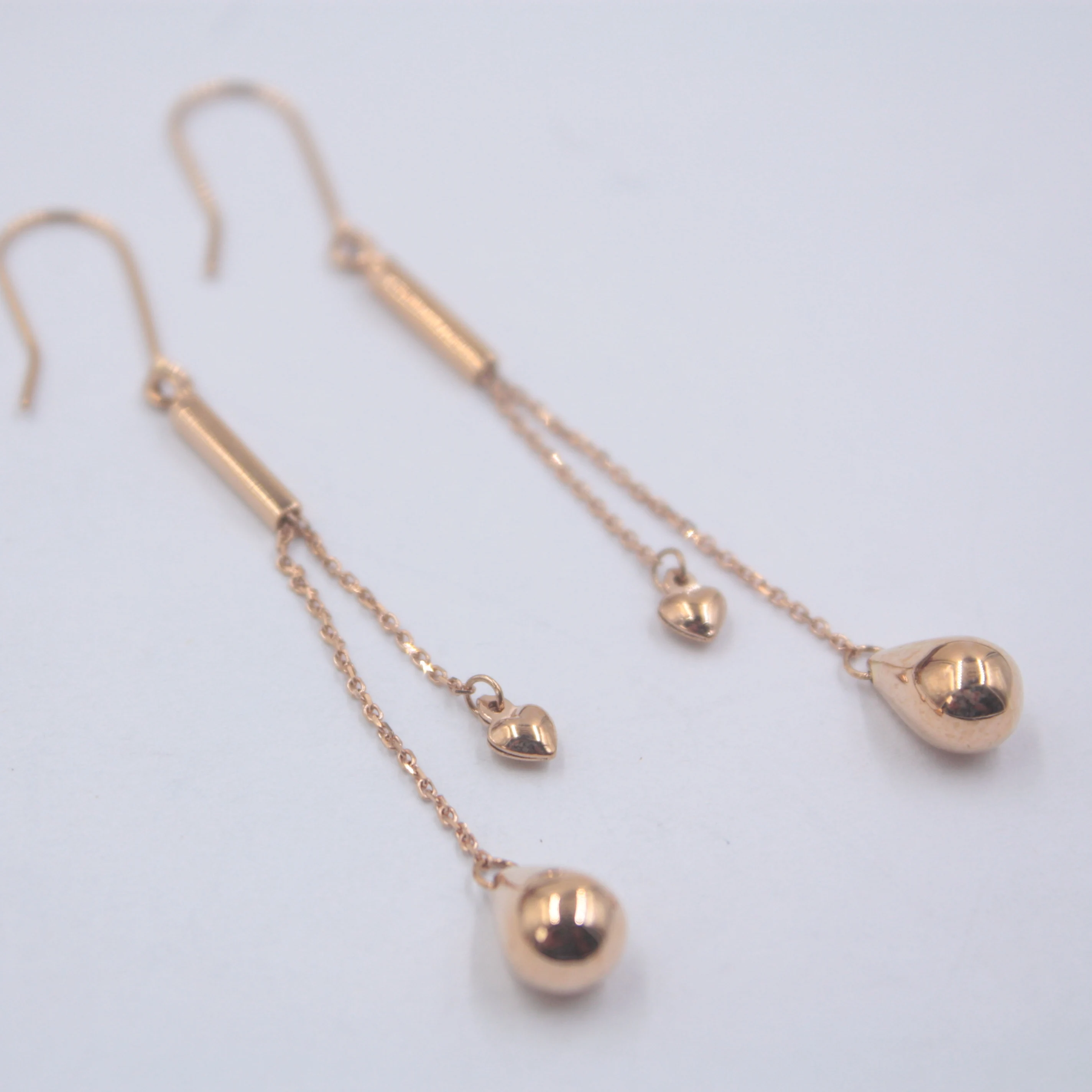 Real 18K Rose Gold Earrings Woman's Raindrop Shaped Earrings Drop Hook 56mmH 
Real 18K Rose Gold Earrings Woman's Raindrop Shaped Earrings Drop Hook 56mmH