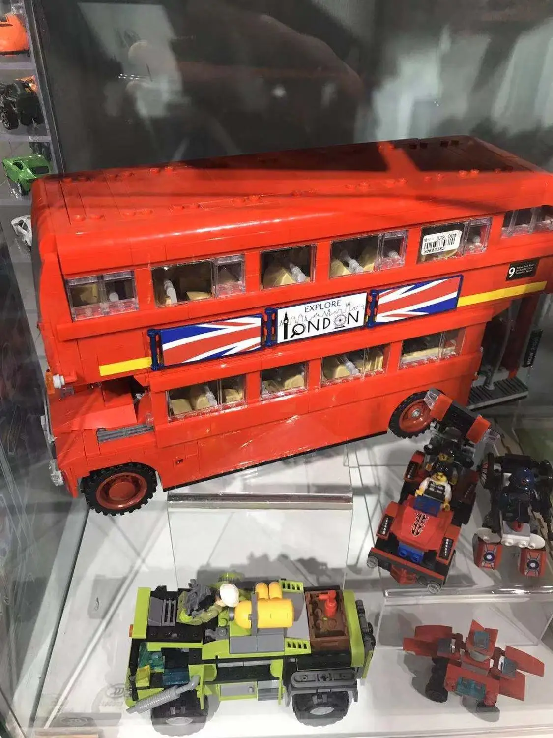 1686pcs Compatible Legoinglys Technic Creator Super Racing London Bus Blocks Bricks Building 10258 Model Toys Christmas Gifts
1686pcs Compatible Legoinglys Technic Creator Super Racing London Bus Blocks Bricks Building 10258 Model Toys Christmas Gifts