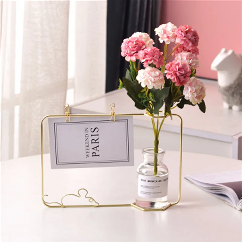 Norse ins wind office tie yi photo frame decoration of hydropare glass ceramic vase simple iron frame decoration rose gold
Norse ins wind office tie yi photo frame decoration of hydropare glass ceramic vase simple iron frame decoration rose gold