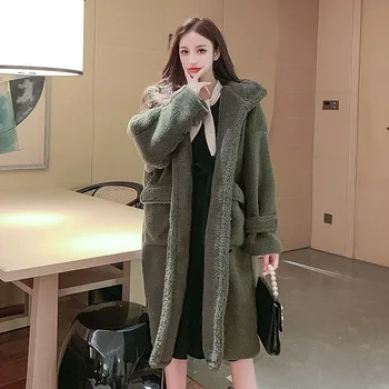 Hooded horn buckle lamb fur coat cotton jacket women's mid-length 2019 winter Korean loose lamb down plus velvet cotton
Hooded horn buckle lamb fur coat cotton jacket women's mid-length 2019 winter Korean loose lamb down plus velvet cotton