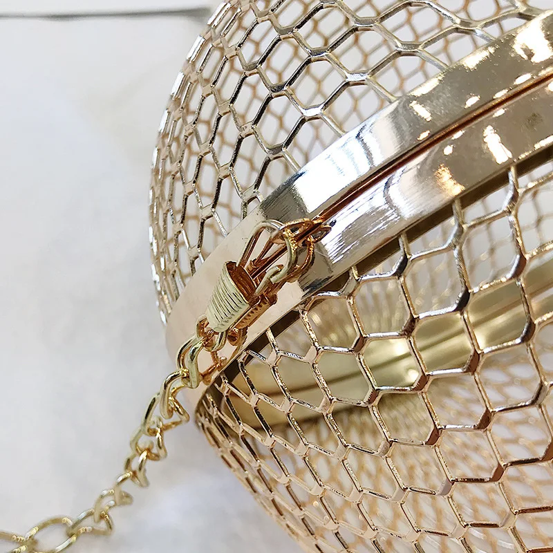 2018 New Style Fashion And Personality Metal Wire Mesh Circle Bag Chain Single-shoulder Bag for Women
2018 New Style Fashion And Personality Metal Wire Mesh Circle Bag Chain Single-shoulder Bag for Women