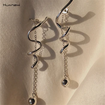 HUANZHI 2020 New Silver Plated Metal Geometric Irregular Spiral Long Stud Earrings Chain Spherical Punk For Women Girls Jewelry
HUANZHI 2020 New Silver Plated Metal Geometric Irregular Spiral Long Stud Earrings Chain Spherical Punk For Women Girls Jewelry