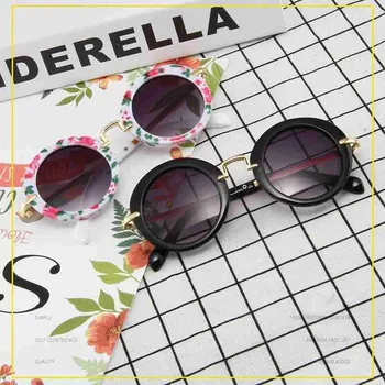 Kid Baby Retro Beach Toys Glasses Anti-UV Eyeglasses New Boys Girls Holiday Outdoor Sunglasses Toys Baby Girl Accessories
Kid Baby Retro Beach Toys Glasses Anti-UV Eyeglasses New Boys Girls Holiday Outdoor Sunglasses Toys Baby Girl Accessories