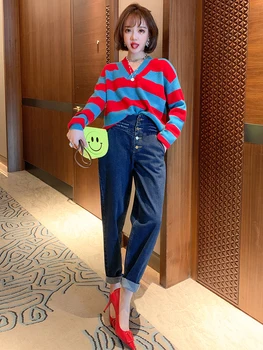 Contrast striped V-neck sweater + high-waisted straight-leg jeans suit women's 2020 autumn and winter new
Contrast striped V-neck sweater + high-waisted straight-leg jeans suit women's 2020 autumn and winter new