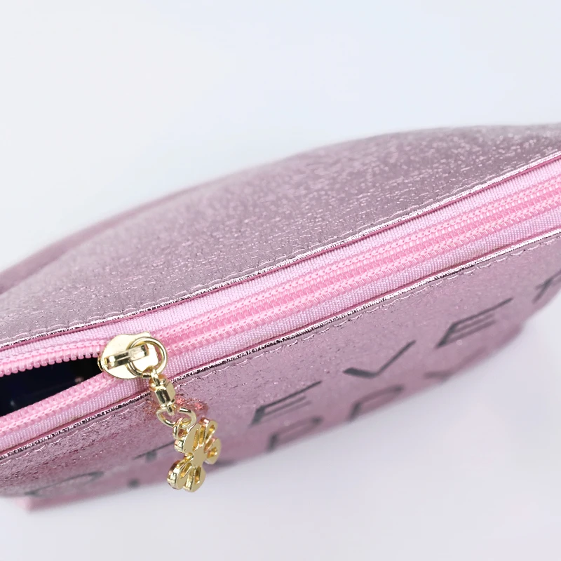 Korean version travel portable storage dumpling waterproof cosmetic bag ins super hot lady's mouth red bag
Korean version travel portable storage dumpling waterproof cosmetic bag ins super hot lady's mouth red bag