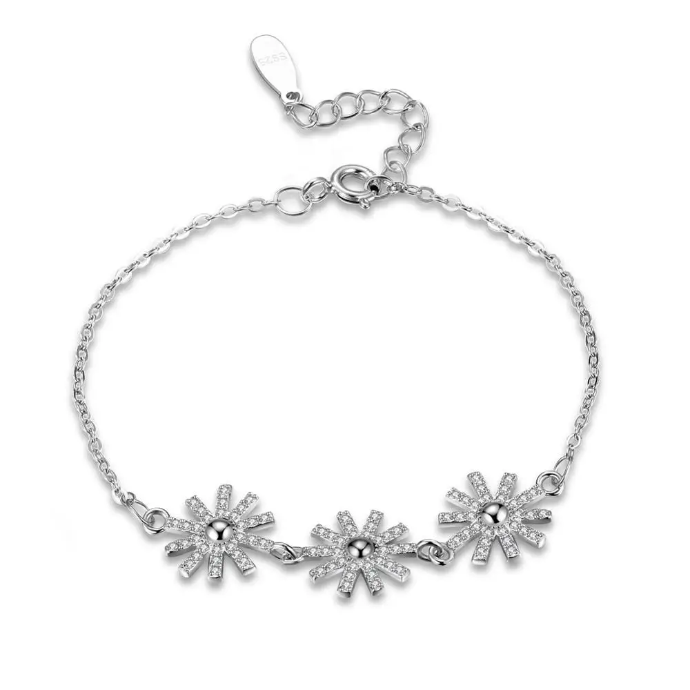 High Quality 3 Sunflowers Pendant Fashion Women Casual Luxury Necklace 2019 New Jewelry
High Quality 3 Sunflowers Pendant Fashion Women Casual Luxury Necklace 2019 New Jewelry