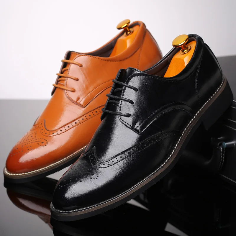 Men Leather Shoes Black Brown Brogues Derby Shoes Carved Toe Wing Tip lace-up Pointed Dress Shoes Business Formal Shoes 
Men Leather Shoes Black Brown Brogues Derby Shoes Carved Toe Wing Tip lace-up Pointed Dress Shoes Business Formal Shoes
