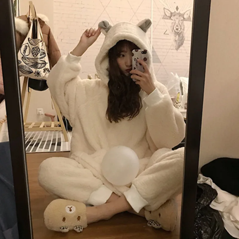 Coral velvet Pajama women's autumn and winter lovely suit ins long sleeve new loose hooded casual home clothes two piece set
Coral velvet Pajama women's autumn and winter lovely suit ins long sleeve new loose hooded casual home clothes two piece set