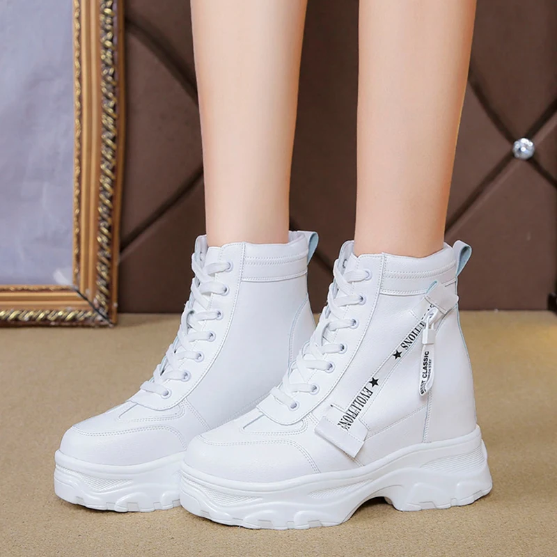 Rimocy Hidden Heels Ankle Boots Women 2019 Autumn Winter Chunky Platform Shoes Woman Cross-tied Leather Motorcycle Boots Mujer
Rimocy Hidden Heels Ankle Boots Women 2019 Autumn Winter Chunky Platform Shoes Woman Cross-tied Leather Motorcycle Boots Mujer