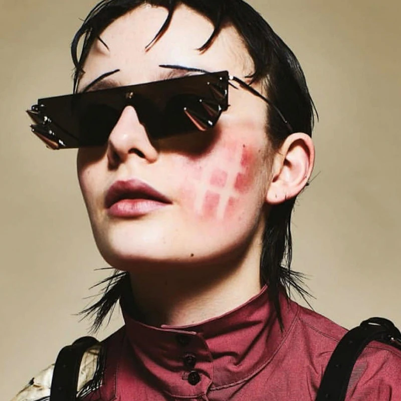 Vintage Rivets Spike Decoration SteamPunk Style Sunglasses Party Cool Unique Rock Brand Design Sun Glasses Oculos Non-mainstream |