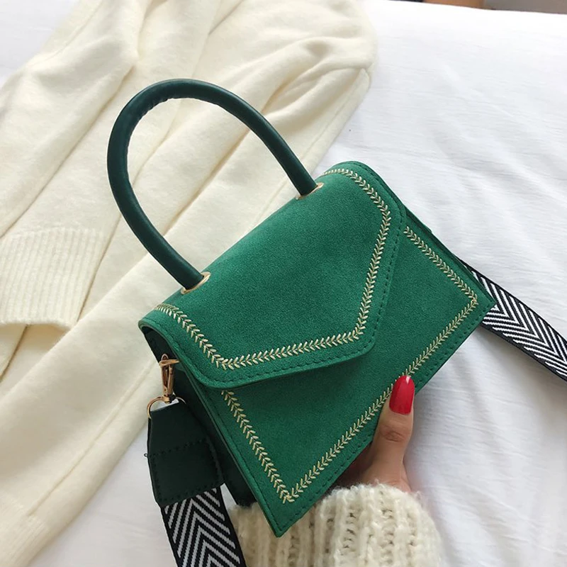 Autumn Winter Women's 2021 New Frosted Fashion Retro One Shoulder Cross Over Handbag Small Square Bag
Autumn Winter Women's 2021 New Frosted Fashion Retro One Shoulder Cross Over Handbag Small Square Bag