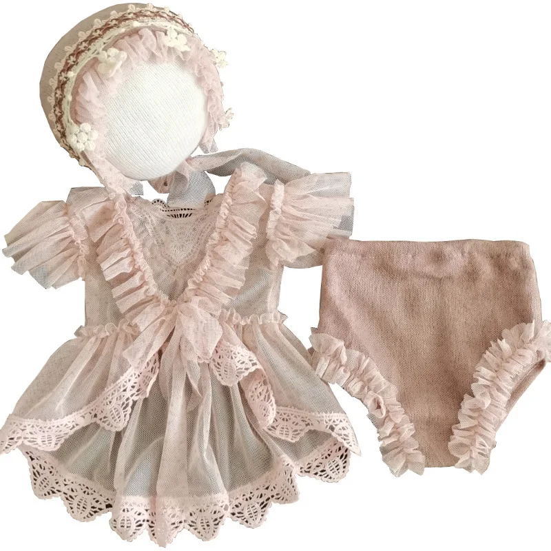 2020 Newborn Photography Props Baby Hat Headband Lace Romper Bodysuits Outfit Baby Girl Dress Clothing Baby Photo Props
2020 Newborn Photography Props Baby Hat Headband Lace Romper Bodysuits Outfit Baby Girl Dress Clothing Baby Photo Props