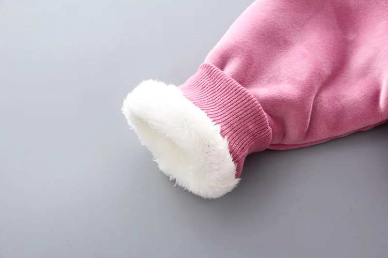 Baby boy clothes winter plus velvet thick three-piece children's warm cartoon dinosaur bear hooded sweater baby girl suit Baby boy clothes winter plus velvet thick three-piece children's warm cartoon dinosaur bear hooded sweater baby girl suit