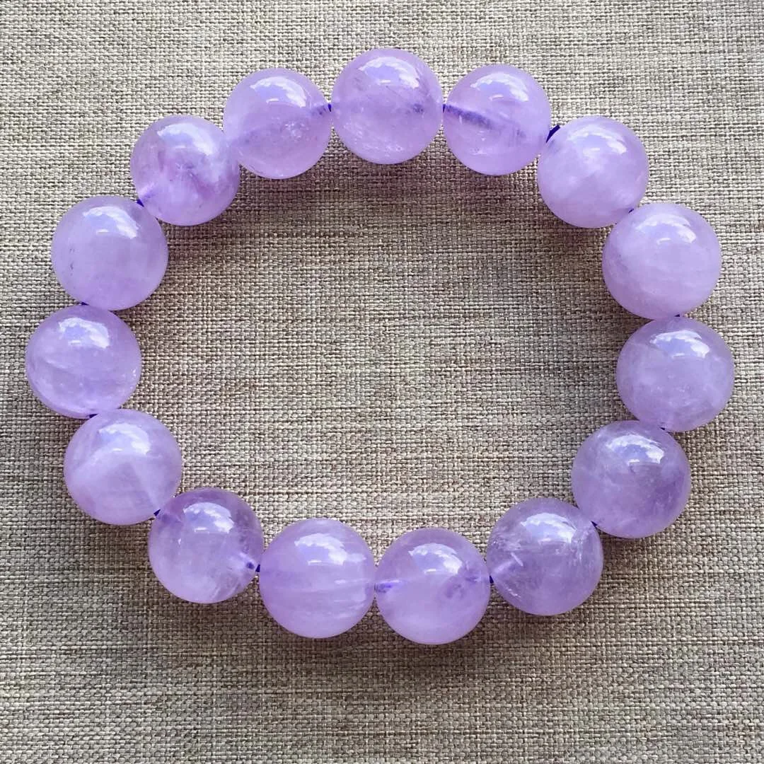 Natural Lavender Amethyst Bracelets Crystal Transparent Color Purple Clean Moist Simple Versatile Fresh And Sweet
Natural Lavender Amethyst Bracelets Crystal Transparent Color Purple Clean Moist Simple Versatile Fresh And Sweet