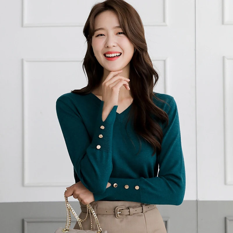 Minimalist Irregular Button Pullover Sweater Women Autumn Winter New Elegant Solid Loose Side Split Warm Wool Sweater Female
Minimalist Irregular Button Pullover Sweater Women Autumn Winter New Elegant Solid Loose Side Split Warm Wool Sweater Female