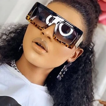 QPeClou New Vintage Retro Printing Square Sunglasses Women Fashion Brand Oversized Sun Glasses Ladies Cool Driving Shades
QPeClou New Vintage Retro Printing Square Sunglasses Women Fashion Brand Oversized Sun Glasses Ladies Cool Driving Shades