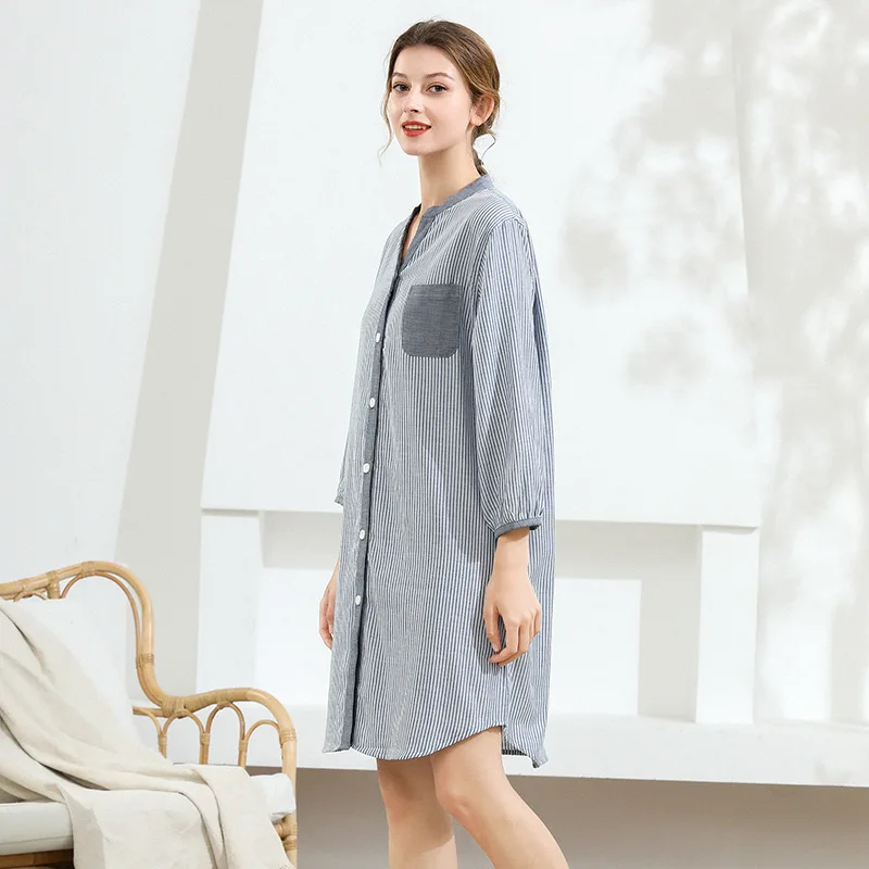 2022 Summer New Cotton Medium Length Nightdress Cardigan Simple Loose Stripe Women's Home Wear Nighty for Ladies Sleep Tops
2022 Summer New Cotton Medium Length Nightdress Cardigan Simple Loose Stripe Women's Home Wear Nighty for Ladies Sleep Tops