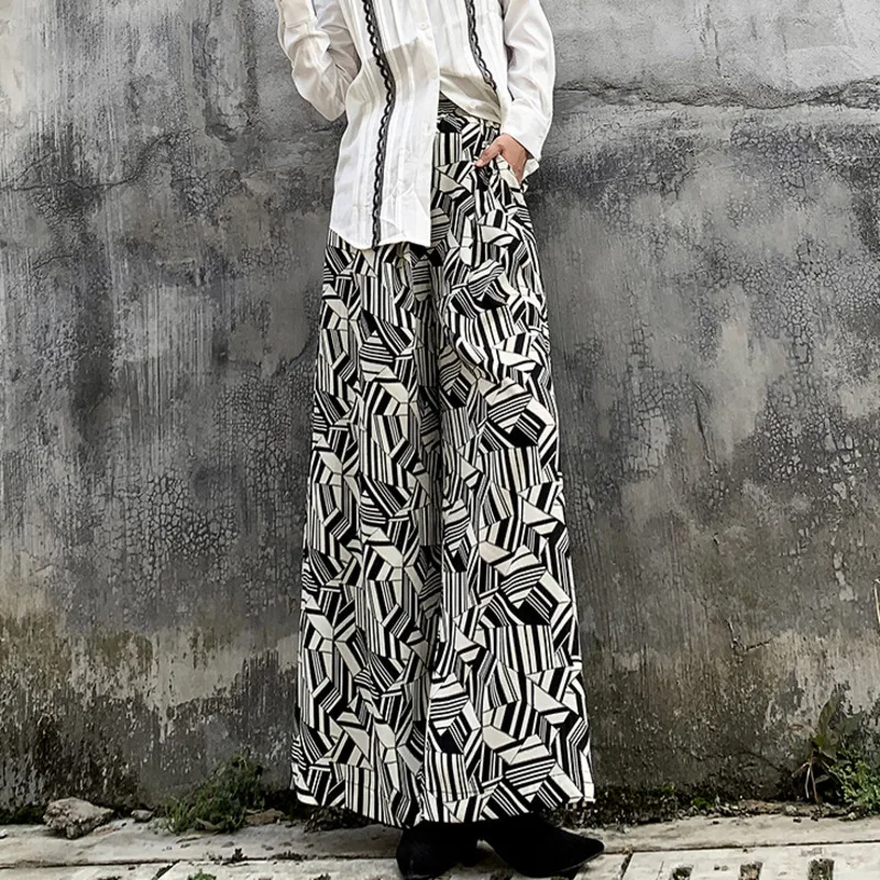 LANMREM Black Geometric Print Elastic High Waist Woman Chiffon Wide Leg Trousers Casual Simple Fashion 2019 Autumn New TV955
LANMREM Black Geometric Print Elastic High Waist Woman Chiffon Wide Leg Trousers Casual Simple Fashion 2019 Autumn New TV955