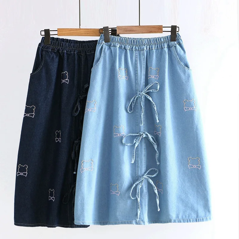 Japanese-style Mori Girl Line Artistic Simple Cowboy Skirt Fall And Winter Clothes Bear Embroidered Versatile Denim Skirt 88433
Japanese-style Mori Girl Line Artistic Simple Cowboy Skirt Fall And Winter Clothes Bear Embroidered Versatile Denim Skirt 88433