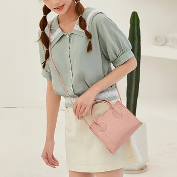 Cute Crossbody Bags For Women 2020 Crocodile Pattern Casual Vintage Messenger Shoulder Bag Female Travel Lipstick Totes
Cute Crossbody Bags For Women 2020 Crocodile Pattern Casual Vintage Messenger Shoulder Bag Female Travel Lipstick Totes