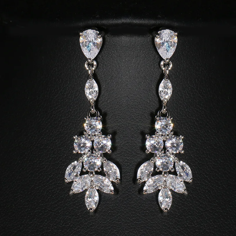 Ekopdee New Luxury WaterDrop Earrings For Women Roud Leaf Zircon Earrings Elegant Bride Wedding Jewelry Kolczyki Pendientes
Ekopdee New Luxury WaterDrop Earrings For Women Roud Leaf Zircon Earrings Elegant Bride Wedding Jewelry Kolczyki Pendientes