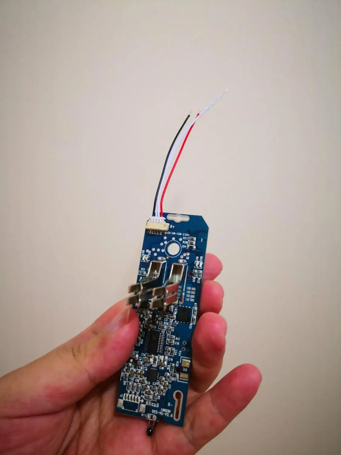 New V6 PCB protection board for Dyson V6 21.6V vacuum cleaner li-ion Battery without chare socket and switch
New V6 PCB protection board for Dyson V6 21.6V vacuum cleaner li-ion Battery without chare socket and switch
