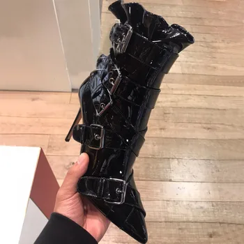 2019 Belt Side Buckle Patent Leather Black Handsome Sharp Fine With High With Boots Women's Shoes Short Boots
2019 Belt Side Buckle Patent Leather Black Handsome Sharp Fine With High With Boots Women's Shoes Short Boots