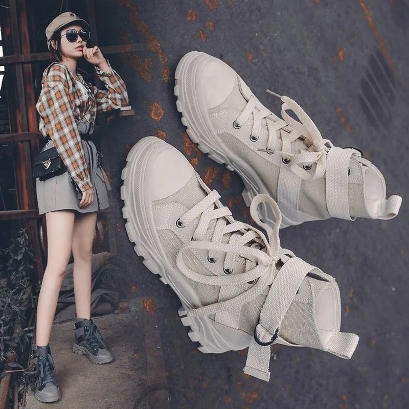 Spring and Autumn Martin Boots Tooling Short Boots Breathable Retro British Wind Thick Bottom Desert Boots Women
Spring and Autumn Martin Boots Tooling Short Boots Breathable Retro British Wind Thick Bottom Desert Boots Women