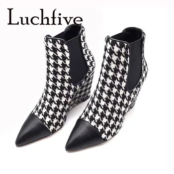 Vintage Houndstooth Wedge Boots Pointed Toe Leather Patchwork Woolen Ankle Boots Designer Shoes Women
Vintage Houndstooth Wedge Boots Pointed Toe Leather Patchwork Woolen Ankle Boots Designer Shoes Women
