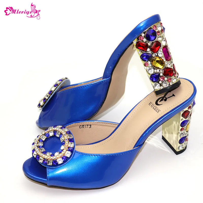 High Quality African Women Shoes Blue Color Sandals Pointed Toes hoe for Party Italian Women Summer Sexy High Heels Pumps
High Quality African Women Shoes Blue Color Sandals Pointed Toes hoe for Party Italian Women Summer Sexy High Heels Pumps