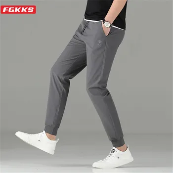 FGKKS Brand Men Casual Pants Spring Summer Thin Section Trend Men's Solid Color Trousers Male Elastic Force Slim Flax Pants
FGKKS Brand Men Casual Pants Spring Summer Thin Section Trend Men's Solid Color Trousers Male Elastic Force Slim Flax Pants