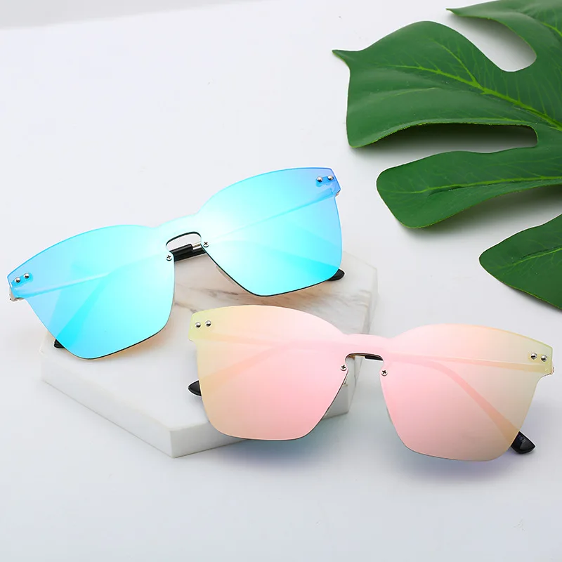 Fashion Sunglasses Women's Anti-UV HD Frameless Sunglasses Color Film Fashion Personality Glasses Big Frame 2020 New
Fashion Sunglasses Women's Anti-UV HD Frameless Sunglasses Color Film Fashion Personality Glasses Big Frame 2020 New