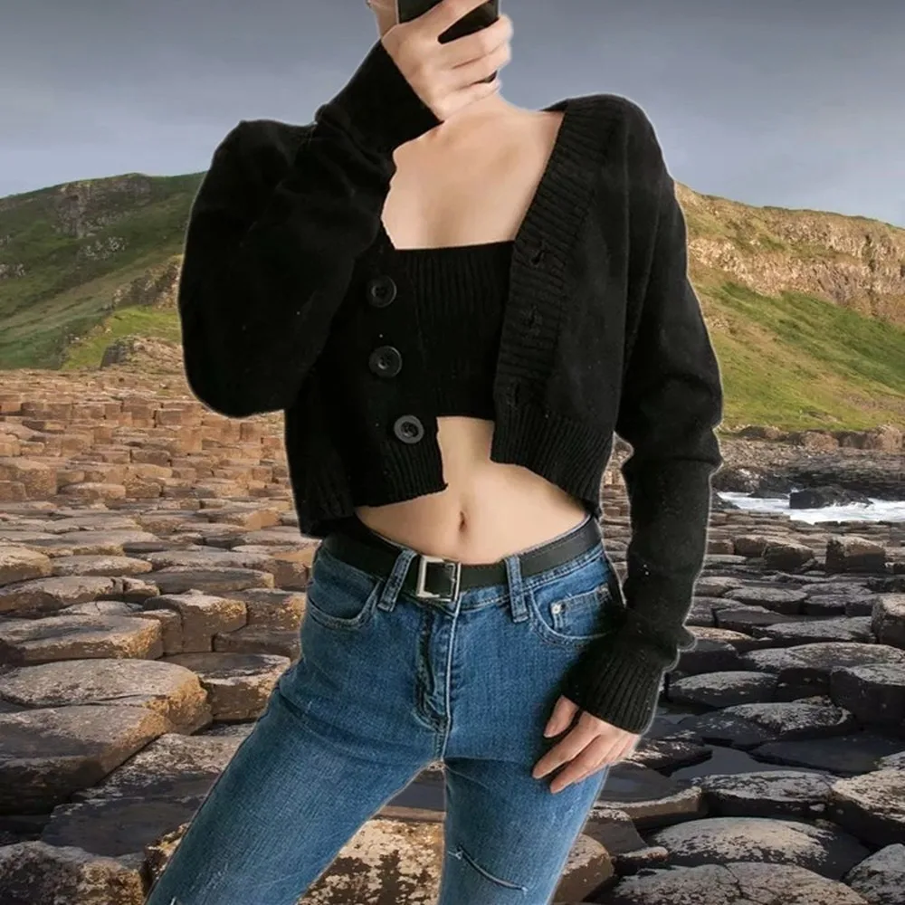 Fall Winter V-neck Cardigan Sweater Loose Twist Knit Sweater Longsleeve Short Black Cardigan Harajuku Cardigans for Women 2020
Fall Winter V-neck Cardigan Sweater Loose Twist Knit Sweater Longsleeve Short Black Cardigan Harajuku Cardigans for Women 2020