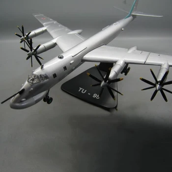 1/144 Scale Retro propeller Airplane Model RUSSIA TY-95 TU-95 Bomber Diecast Metal Military Aircraft Display Collections Toys
1/144 Scale Retro propeller Airplane Model RUSSIA TY-95 TU-95 Bomber Diecast Metal Military Aircraft Display Collections Toys