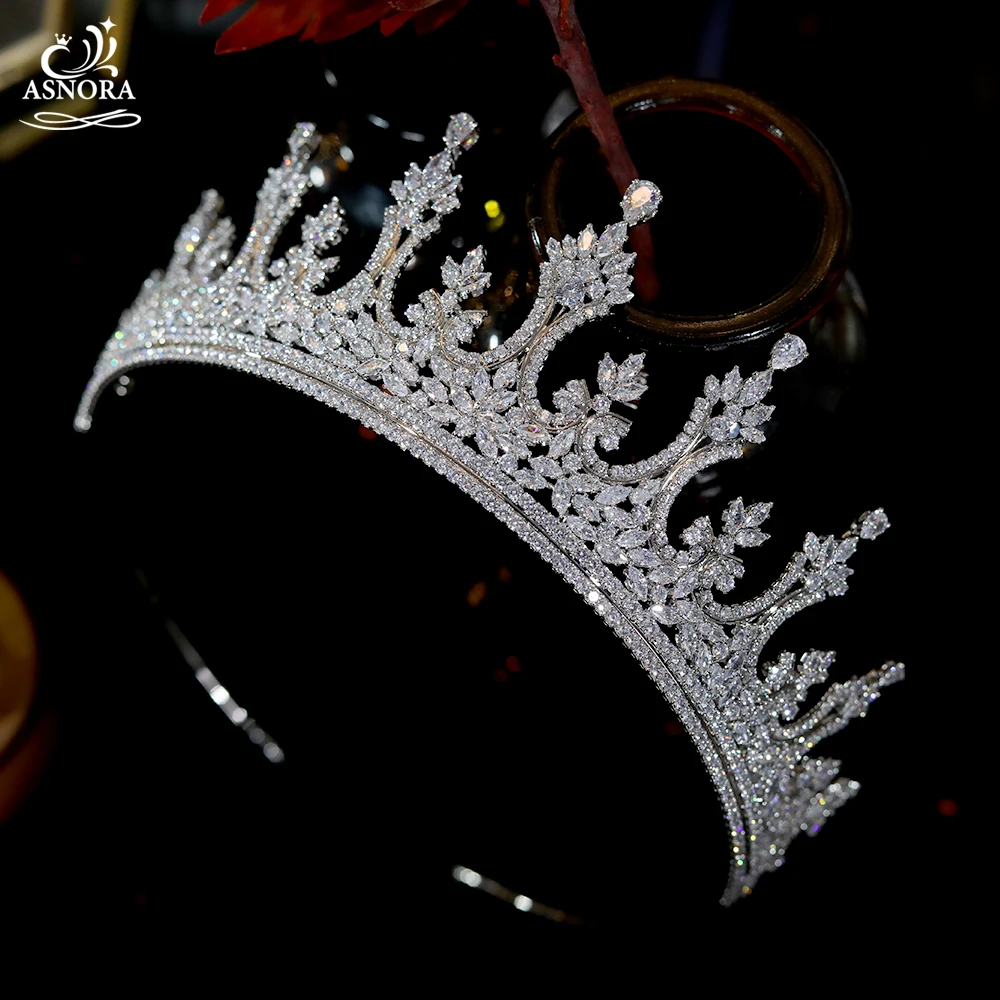 ASNORA European Royal Zircon Princess Tiara Crystal Headband Wedding Crown Bride Princess Headband A01112
ASNORA European Royal Zircon Princess Tiara Crystal Headband Wedding Crown Bride Princess Headband A01112