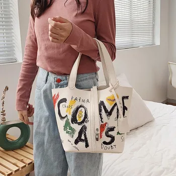 Brand Designer women Handbag and Purse Casual Basket Shopping Bag for female Composite Tote bags 2020 Graffiti Ladies hand bag
Brand Designer women Handbag and Purse Casual Basket Shopping Bag for female Composite Tote bags 2020 Graffiti Ladies hand bag