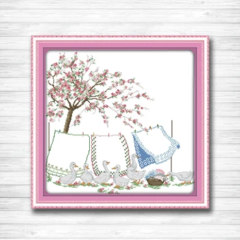 Drying the quilts goose Duck flower painting 14CT 11CT counted cross stitch Needlework Set Embroidery kits chinese cross stitch 
Drying the quilts goose Duck flower painting 14CT 11CT counted cross stitch Needlework Set Embroidery kits chinese cross stitch
