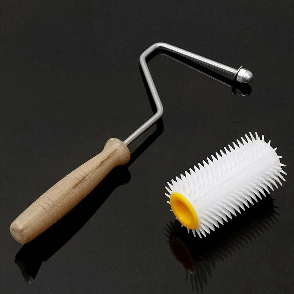 Honey Roller Extracting Collector Plastic Roller Wooden Handle Beekeeping Comb Tools Kit Home Garden Supplies Detachable Gadget
Honey Roller Extracting Collector Plastic Roller Wooden Handle Beekeeping Comb Tools Kit Home Garden Supplies Detachable Gadget
