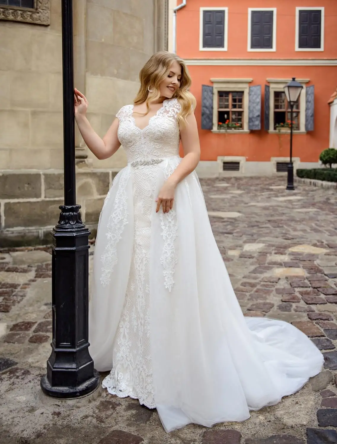 High Quality Lace Mermaid V-neck Wedding Dress 2021 Removable Train Cap Sleeve Brodal Gowns
High Quality Lace Mermaid V-neck Wedding Dress 2021 Removable Train Cap Sleeve Brodal Gowns