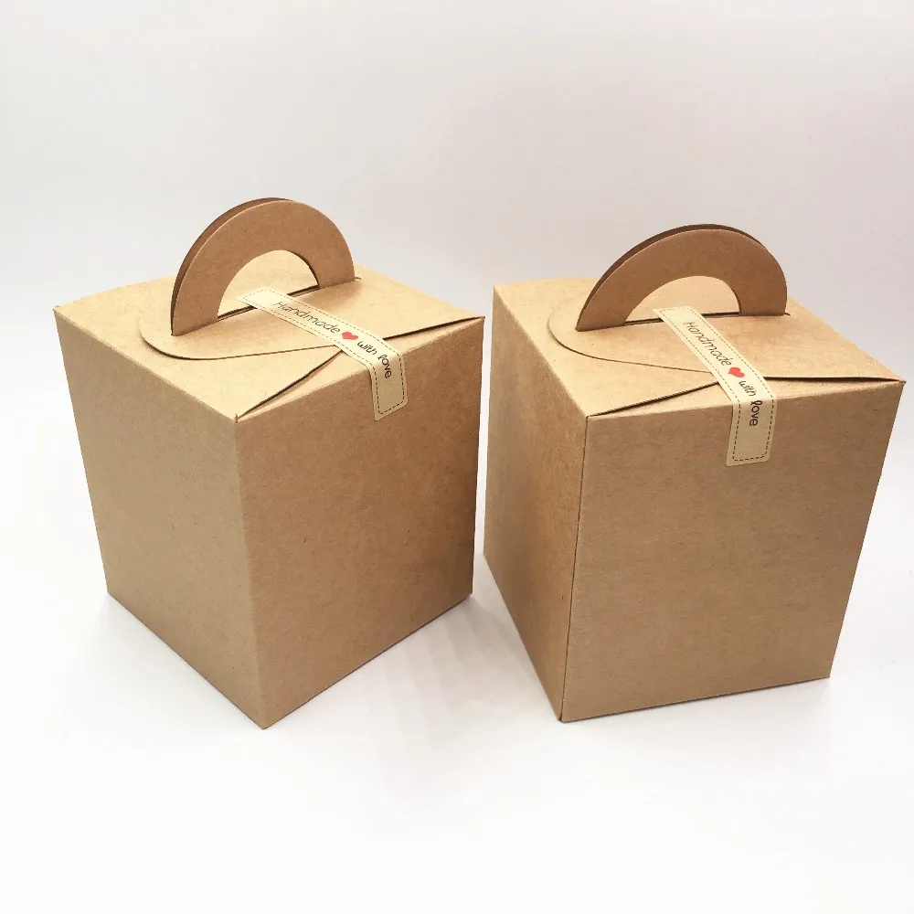 24Pcs/Lot 9.5x9.5x11cm Paper Card High Capacity Boxes With Long Strip Design Handmade With Love Sticker Carry Cases Handle Box
24Pcs/Lot 9.5x9.5x11cm Paper Card High Capacity Boxes With Long Strip Design Handmade With Love Sticker Carry Cases Handle Box