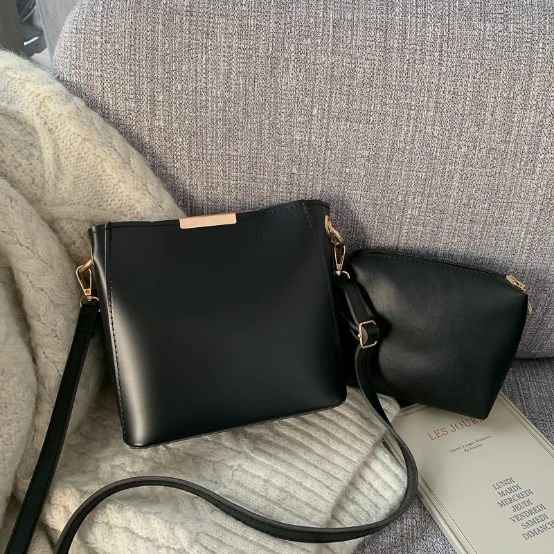 Autumn and winter retro bag leisure Women's bag new 2021 Korean version fashion texture fashion Single Shoulder Messenger Bucket
Autumn and winter retro bag leisure Women's bag new 2021 Korean version fashion texture fashion Single Shoulder Messenger Bucket