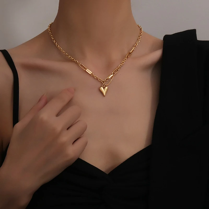 New Titanium Steel Love Heart Chunky Necklace for Women Gold Color Clavicle Chain Fashion Female Choker Jewelry Charm Necklace
New Titanium Steel Love Heart Chunky Necklace for Women Gold Color Clavicle Chain Fashion Female Choker Jewelry Charm Necklace