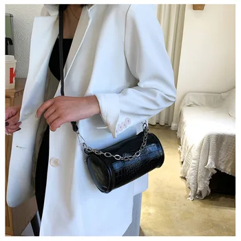Crocodile Pattern Cylindrical Women's Crossbody Bag Designer Thick Chain Handbag Bucket Shoulder Messenger Bag Female Round Tote
Crocodile Pattern Cylindrical Women's Crossbody Bag Designer Thick Chain Handbag Bucket Shoulder Messenger Bag Female Round Tote