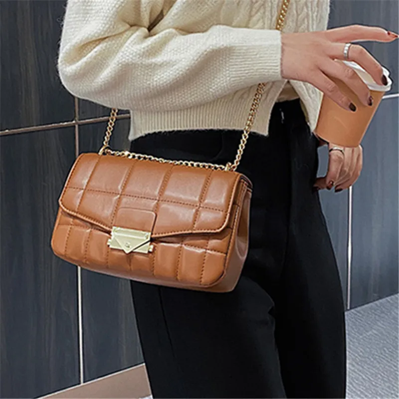 Luxury Diamond Lattice Chain PU Square Handbag Womens Leather Lock Messenger Crossbody Bag 2020 New Lady All-match Designer Bags
Luxury Diamond Lattice Chain PU Square Handbag Womens Leather Lock Messenger Crossbody Bag 2020 New Lady All-match Designer Bags